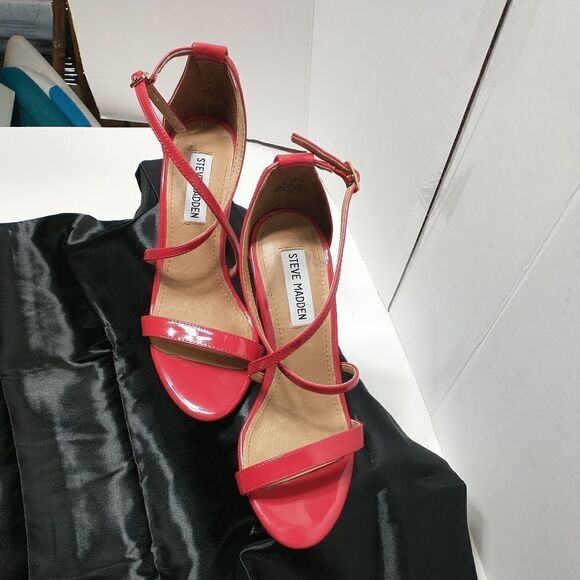 Steve Madden Red Patent Leather Diamonde Strappy Heels Size 7M - Picture 5 of 11